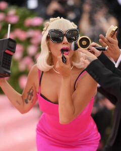 Леди Гага: 4 в 1